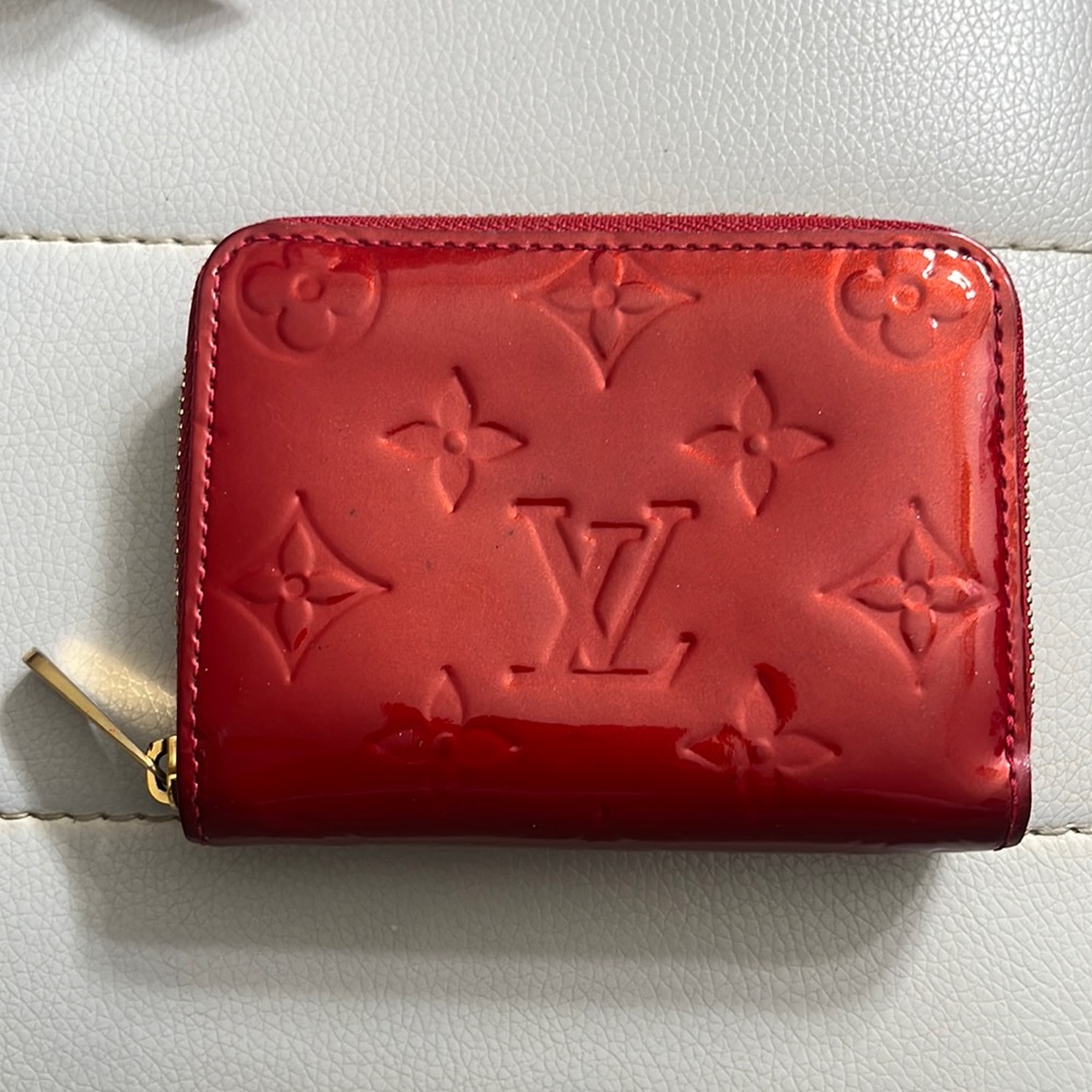 Authentic Vintage Louis Vuitton Small Zippy Wallet